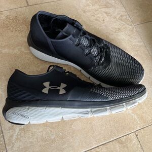 Men’s Under Armour Charged Sneaker Size 13